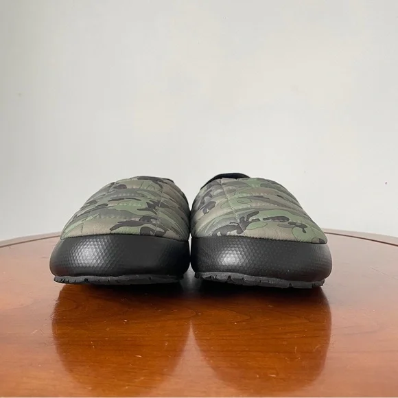 The North Face Men’s Thermoball Traction Camo Winter Mules | US 7 - Picture 2 of 8